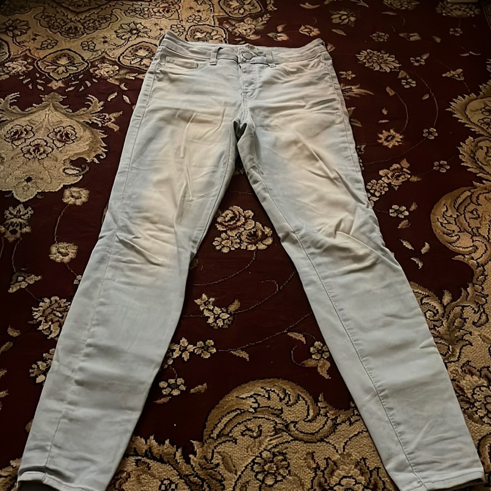 Light wash jeans from charlotte russe in a size 6. Really cute color!